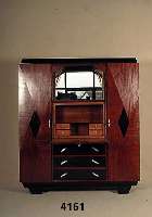 SchranksekretÄr, ArtDeco, franzÖsische Ent- wurfsarbeit, um 1920, Mahagoni, in aufwendi- gem geometrtischem Bild mit ebonisierten Ein- lagen ...