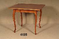 Tisch, deutsch, Gestell um 1900/20, Platte erneuert, Kirschbaum massiv, Platte Korpus Weichholz, Kirschbaumfurnier, Aufbau sehr harmonisch, Beine ...