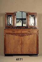 Aufsatzschrank, Frankreich, um 1920, ArtDeco , Eiche massiv, Wurzelnußfurnier, abstrakte Flachschnitzerei, Oberteil facettiertes Glas, als 2 ...