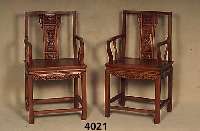 4 ArmlehnstÜhle, China, Tropenholz, ca. 20 Jahre alt, sehr filigran und dekorativ be- schnitzt, ca. 102x56x46 cm, Sh. ca. 55 cm