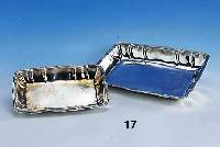 Set 2 Anbietschalen, deutsch 30er Jahre, Wilkens Bremen, 830er Silber, barockisierend, ca. 3 x 25 x 17 bzw. 3.5 x 32 x 21 cm, total ca. 735 g