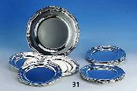 Konvolut 11 kl. Platzteller und 1 Anbietteller , deutsch 30er Jahre, 830er Silber, Wilkens Bremen, total ca. 2455 g, Fahne mit Wappengravur, D. ...
