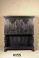 Aufsatzstollenschrank, wohl Niederlande, um 1870, Front z.T. auf Rahmen gearbeitet, unter Verwendung alten Holzes, Oberteil mit verschiedener ...