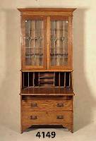 AufsatzklappsekretÄr, England, um 1920, Korpus Weichholz, Eiche massiv, praktische Ablageneinteilung, Oberteil mit Bleiglas- fenster mit grÜnen ...