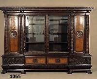BÜcher- bzw. Vielzweckschrank, deutsch, 20er/ 30er Jahre, im Renaissancestil, Korpus auf Rahmen gearbeitet, Eiche massiv, Eichefurnier, Inlets ...
