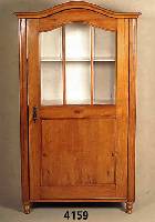 Glasschrank, deutsch, um 1870, Kirschholz massiv, eintÜrig, teilverglast, Segmentbogen- giebel, Alters- und Gebrauchsspuren, ca. 178x 103x50 cm, ...