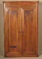 WÄscheschrank, deutsch um 1870, Louis Phil- ippe, auf Rahmen gearbeitet, Nußbaum massiv, TÜren mit BrezelfÜllung, FÜße sollten ergÄnzt ...