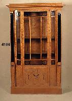 Jugendstilprunkvitrine, deutsch/Dresden, um 1902/04, große NÄhe zu Kleinhempel, komplett auf Rahmen gearbeitet, Weichholz/Hartholz, ...