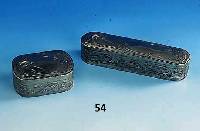 Set: 2 Deckeldosen, WMF um 1900, Legierung I/O, reiner Jugendstil, 4.5 x 11 x 8 cm bzw. 4.5 x 21 x 5 cm, sammelw.