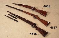 Karabiner, deutsch, Erstherstellung um 1937, S/42, mit aufgepflanztem Bajonett, Mechanik intakt, Beschlagmarke, verbleit, Gebrauchs- spuren