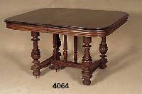 Ausziehtisch, Frankreich, um 1880, Eiche massiv, Henry Deux, FÜße gedrechselt und ver- strebt, Zarge getreppt, leichte Gebrauchsspu- ren, ca. ...