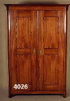 Dekorativer Schrank, deutsch, um 1850, Kirschholz massiv, Kirschholzfurnier, zwei- tÜrig, zerlegbar, GebrauchsschÄden, Reste von altem ...