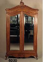 Spiegelschrank, Frankreich/wohl Nancy, um 1890 /1900, Korpus Weichholz, Eiche massiv, Nußbaum- bzw. Wurzelnußfurnier, Giebel ge- schwungen, ...