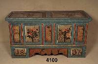 Truhe, sÜddeutsch, mit Jahreszahl 1837, Weichholz, bunt gefaßt mit aufwendiger Blumen- malerei, original Schloß, dieses defekt, ohne SchlÜssel, ...