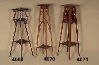 Etagere, Frankreich, um 1900, Eiche massiv, 3 Ebenen, als BlumensÄule geeignet, Alters- und Gebrauchsspuren, ca. 109x30x30 cm