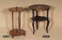 Beistelltisch, deutsch, um 1920, Eiche massiv, dunkel gebeizt, Tischplatte geprÄgtes Messingblech, mit orientalischem Muster, drei gedrechselte ...