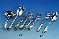Besteck fÜr 6 Personen, Frankreich um 1900, 950er Silber, Meistermarke Fouquet, nach dem Vorbild von 1680, best. aus: 6 Menuemesser (Griffe ...