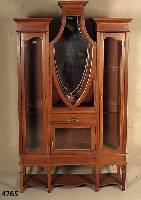 Jugendstilvitrine, deutsch/Österreich, um 1900 /05, verschiedene ObsthÖlzer, u.a. Kirsche, Birne und Zwetschge, ausgesuchtes Kernholz, leichter ...