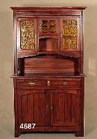 Aufsatzbuffet, deutsch, um 1920, Weichholz (Pitchpine), mit Glas und Dekorationsfach, Gebrauchsspuren, ca. 209x120x53 cm