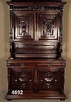 Aufsatzschrank, Frankreich, um 1880, Nußbaum massiv, Aufsatz mit vorgesetzten SÄulen, diese gerillt, Unterteil mit 2 Schubladen und TÜren, Inlets ...