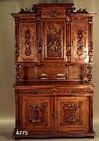Aufsatzbuffet, Frankreich, um 1870/80, wohl Henry II, Eiche massiv, Unterteil mit vorge- setzten VollsÄulen, gerillt, zwei TÜren und Schubalden, ...