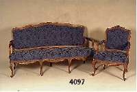 Salongarnitur, deutsch, um 1860/70, bestehend aus Sofa und 2 Stuhlsesseln, Rahmen Eiche massiv, allseitig geschweift, Vorder- und RÜckseite ...