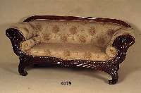 Sofa, deutsch, um 1830/40, Mahagoni massiv, teils furniert, SpÄtbiedermeier, Armlehnen dekoriert mit Frauenfiguren, sehr schÖne ...
