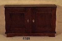 Kleine Anrichte, deutsch, um 1900, Eiche massiv, 2-tÜrig, Inlets aus dem Vollholz, aus altem Holz gefertigt, praktisches MÖbel, ca. 70x115x31 cm