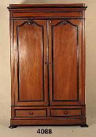 Kleiderschrank, mitteldeutsch, um 1870, SpÄtbiedermeier, Weichholz, Buche, Kirschbaum, Profilleisten schwarz abgesetzt, dezente Schnitzerei an den ...