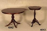 Beistelltisch, deutsch, um 1900, Fuß Eiche massiv, Platte Buche massiv, Jugendstilein- fluß, gedrechselter Fuß, 3-fach ausladend, restauriert, ...