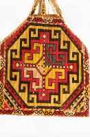 Salztasche Petit-Point, Transkaukasus, um 1890, Seidenstickerei, ca. 31 x 28 cm, SchÄtzwert: 500.- EURO, EHZ: 3