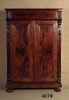 Vertiko, deutsch, um 1890/1900, GrÜnderzeit, Korpus Weichholz/Hartholz, Nußbaum- bzw. Wurzelnußfurnier, z.T. gespiegelt, Front auf Rahmen ...