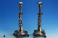 Kerzenleuchterpaar, Österreich, Wien um 1870, 800er Silber, gefÜllt, Barockstil, Mittelteil mit Kyriatyde, FÜße in Form von LÖwenkÖpfen in ...