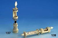 DuftbehÄlter, Elfenbein/Bein, Frankreich um 1860, mit feinen Durchbrucharbeiten, Ornamentik z. T. floral, partiell geschwÄrzt, mit Vorrichtung ...