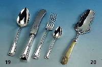 Tortenheber, sÜddeutsch um 1830/35, 12-lÖtig, Griff Bein, feine Schnitzerei mit BlÜten, Arbeitsteil passig, sammelw.