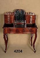 Damenschreibtisch, deutsch/wohl Dresden, um 1845/50, sogenanntes 2. Barock, mit starkem Rokokostilelementen, Korpus Weichholz, FÜße und ...