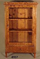Vitrine, deutsch, um 1830, Biedermeier, Korpus Weichholz, Birkefurnier, 1-tÜrig, mit Glas, Schublade, konische Hochbeine, diese erneuert, ...