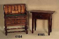 KlappsekretÄr, England, um 1920, auf Rahmen gearbeitet, Weichholz, Eiche massiv, 2-schÜbig , StollenfÜße mit Balusterbeinen, im sogenan- nten ...