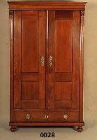 Schrank, deutsch, um 1870, Eiche massiv, zweitÜrig, mit Sockelschublade, in allen Teilen noch original, alte Politur, leichte Alters- und ...
