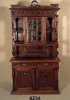 Vielzweckschrank, Frankreich, um 1890/1900, Umkreis von Dijon, eklektizistischer Stil, Elemtente des Klassizismus und des Barock mit der ...