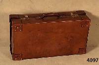 Automobilistenkoffer, Frankreich, um 1930, Rindsleder handgenÄht, Ecken Volllederver- stÄrkt, Secure Lever-Verschluss, sehr guter restaurierter ...