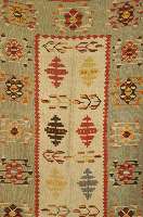 Kelim, Anatolien, um 1910, ca. 266 x 130 cm, Schätzwert: 850.- EURO, EHZ: 4, Fransenseite rep.bedürftig