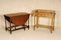 Waschtisch, deutsch, um 1860, Buche und Kiefer massiv, teilrestauriert, Schiebeplatte eingeleimt, auch als Ablagetisch zu verwenden, rechts und ...