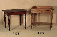 Beistelltisch, Belgien/Frankreich, um 1890/ 1900, Buche massiv, auf Nußbaum gebeizt, Drechselarbeit, Beine im Mittelteil 8-fach gerieft, Kugel- ...