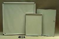 Projektionsleinlwand und zwei Magnettafeln, Leinwand der Firma Smit visual suppliers, ideal fÜr Dia- oder BeamerprÄsentationen, dazu zwei ...