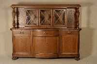 Aufsatzbuffet, deutsch, um 1924/28, sogenanntes NiederhÖfer-MÖbel, unsigniert, Korpus Hartholz/Weichholz, Eichefurnier, auf Rahmen gearbeitet, ...