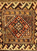 Sumak Tache Shasavan, Persien, ca. 40 Jahre, Wolle auf Wolle, ca. 30 x 30 cm, EHZ: 2 SchÄtzwert: 850 Euro.
