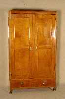 Kirschbaumschrank, deutsch, um 1925, ArtDeco , Korpus Weichholz, Kirschbaumfurnier, abgerundete Ecken, Seiten und TÜren mit DoppelfÜllungen, ...