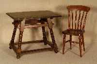 Tisch, deutsch, um 1870/80, Eiche massiv, reich gedrechselte Beine, im SchrÄgstand nach unten, poliert, restauriert, ursprÜnglich wohl mit ...