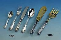 Tranchierbesteck, Wilhelm Binder SchwÄbisch GmÜnd, Jugendstil, Griff 800er Silber mit Sparsamer Perleistenverzierung, Arbeitsteile vergoldet, ...